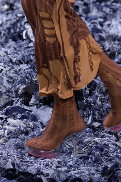 Look 63